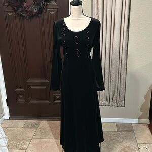 Vintage Black Velvet Long Sleeved Full Length Holly Bodice Dress